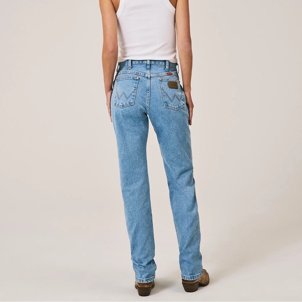 Wrangler WOMENS COWBOY CUT SLIM FIT JEAN:ANTIQUE WASH:3:32 brand new, never worn